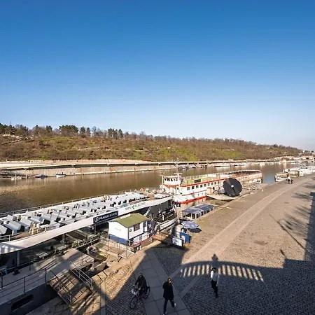 Golden Riverside * Prag